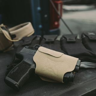 Taktinė įranga | Dėklas pistoletui Vertx SUB Universal Holster